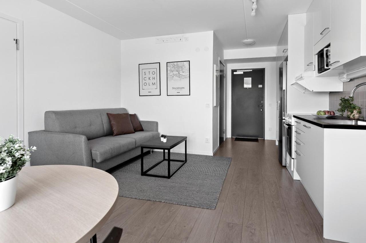 Forenom Hotel Flemingsberg - 10Min From Aelvsjoe Huddinge Exterior photo